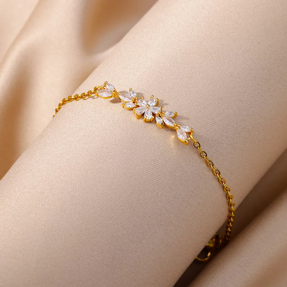 Bracelet fin avec pendentif fleur